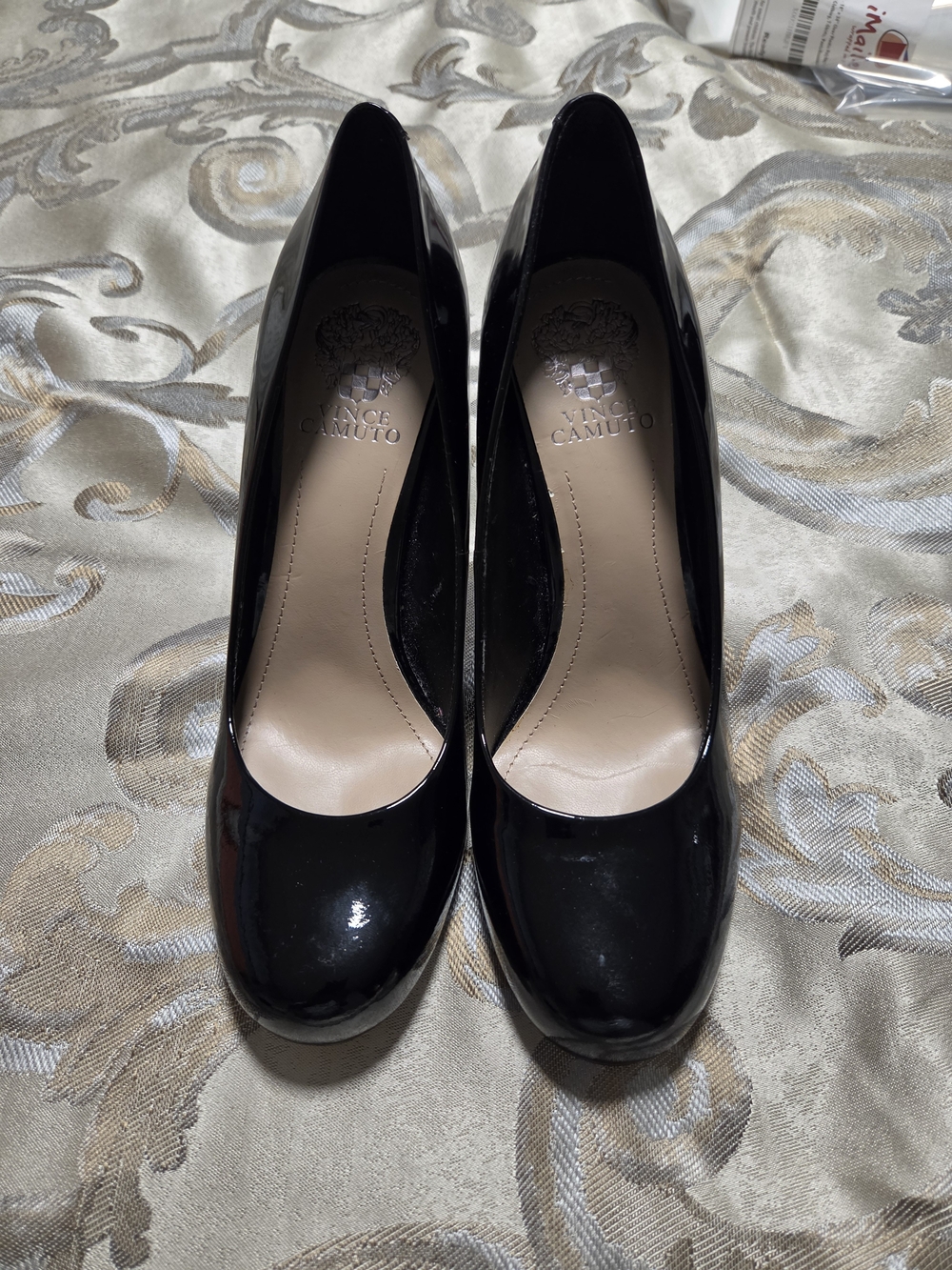 Vince Camuto Black Patent Round-Toe Pumps